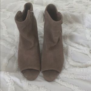 Jessica Simpson Keris- Size 8